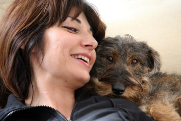 Donna e cagnolino innamorati © Gianfranco Bella