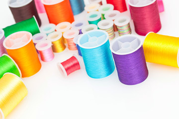 Nähgarn, bunt