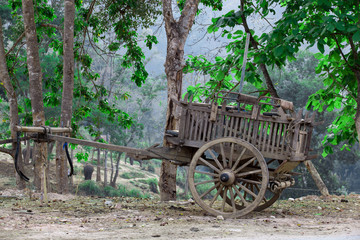 Fototapeta na wymiar old wooden wagon Thai style