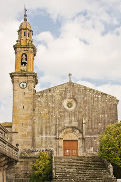 Iglesia de Santa Columba en Rianxo