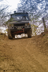 Fototapeta premium un jeep in prova
