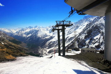 Wonderful view of the cableway in the mountains.