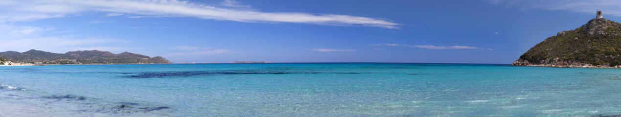 Fototapeta na wymiar Port szczytu plaża panorama (Villasimius, Sardynia)