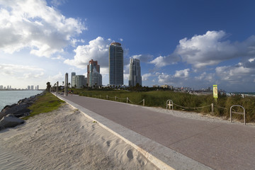 Fototapeta na wymiar South Point Park w Miami Beach na Florydzie