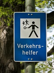 Verkehrshelfer-Schild