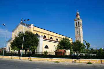 Fototapeta na wymiar Kościół w centrum Shkodra, Albania