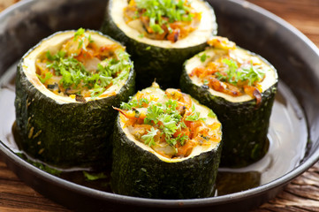Zucchini gefüllt