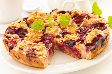 Streuselkuchen mit Kirschen