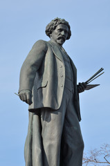 Памятник Репину.Москва