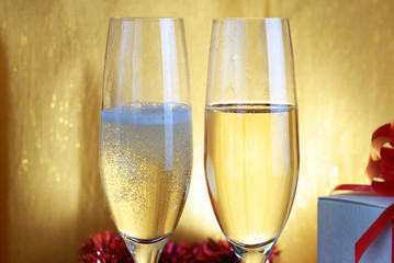 champagne glasses