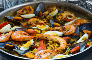 típica Paella española