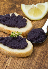 caviar canape