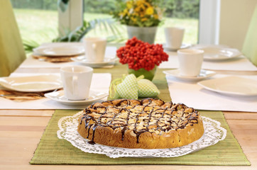 Apfelkuchen auf Kaffeetafel