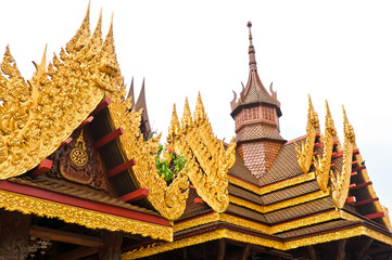 Fototapeta premium Thai Buddhist temple roof