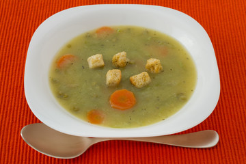 vegetable soup with beans and carrot