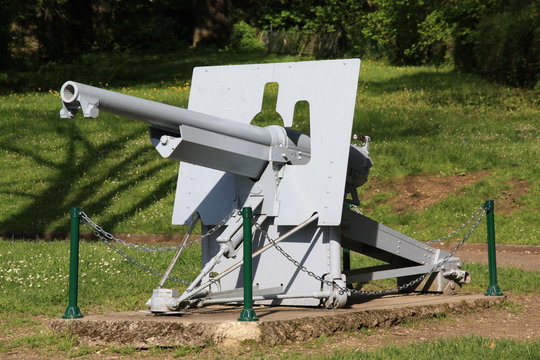 Canon guerre verdun citadelle souterraine