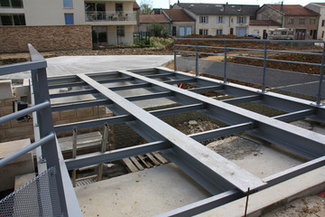 Chantier de Pont métallique piéton, suspendu, verdun 2013