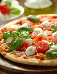 Pizza caprese - 41321913