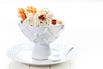 Nut ice cream