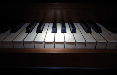 Piano Keyboard in spotlight