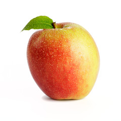 Apfel mit Wassertropfen