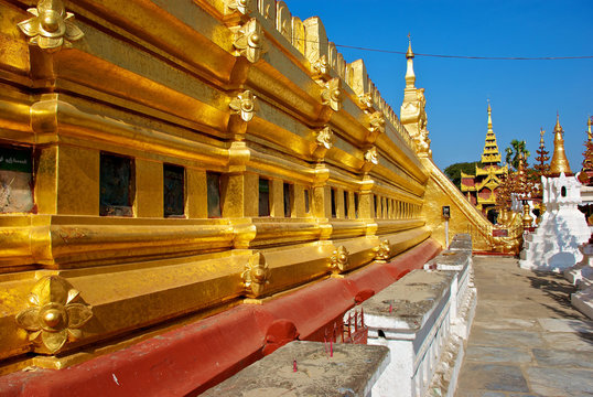 Buddhist temple Shwezigon