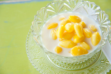 Traditional Chinese dessert cooked with bean curd skin