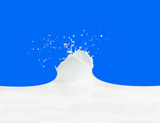 Obraz premium milk splash