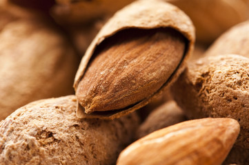 Sweet almonds with kernel