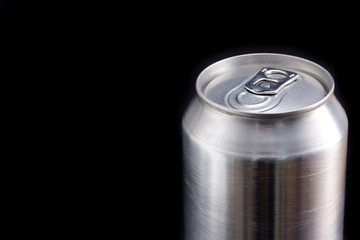 Closed aluminium can