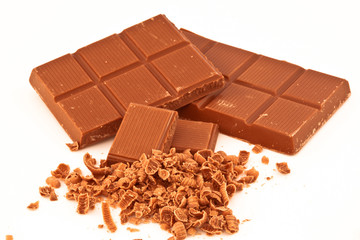 Bars of chocolate and chocolate shavings