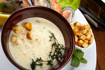 Cream soup with salmon