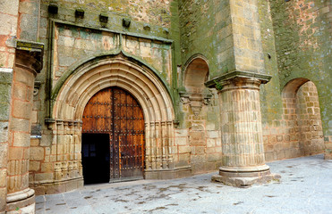 Iglesia de Santiago, Cáceres