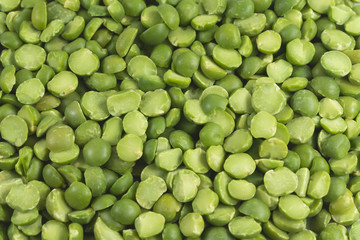 Dried green peas crushed