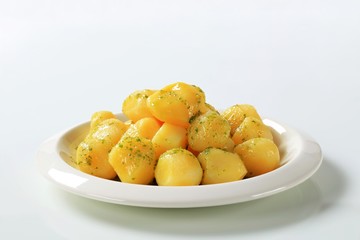 Potatoes with butter and parsley