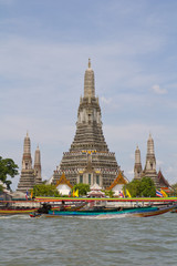 Fototapeta premium Wat Arun in Bangkok