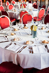 served table in restaurant