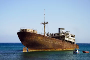 Deurstickers Shipwreck in Lanzarote © ikerlaes