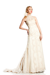 Fototapeta na wymiar Bride in beautiful white dress