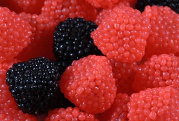 Caramelle gommose gusto more e lamponi