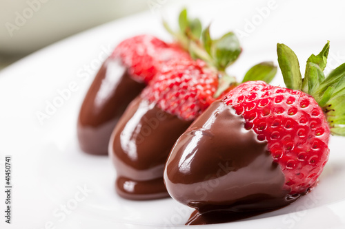 десерт ягоды шоколад без смс