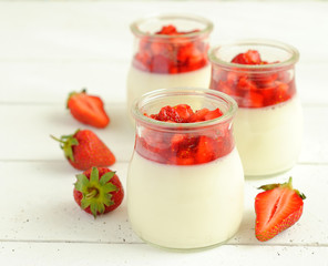 Panna cotta with strawberries