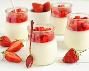 Panna cotta with strawberries