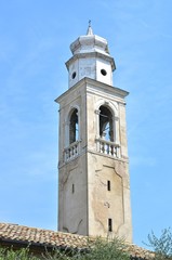 Obraz premium lazise - chiesa di san nicolò - campanile