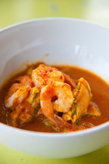 Hot and sour curry with tamarind sauce, shrimp and vegetables