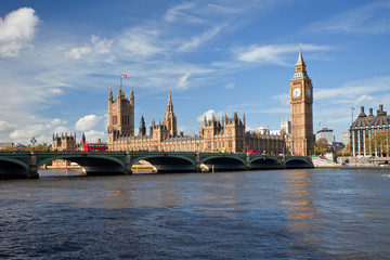 Fototapeta na wymiar Londyn 2012 - Big Ben w Westminster