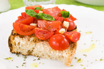 bruschetta al pomodoro e basilico