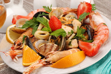 ANTIPASTO DI CROSTACEI UNO DUE