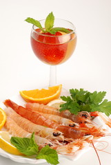 CROSTACEI CON VINO E FRAGOLA