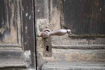 maniglia di una vecchia porta